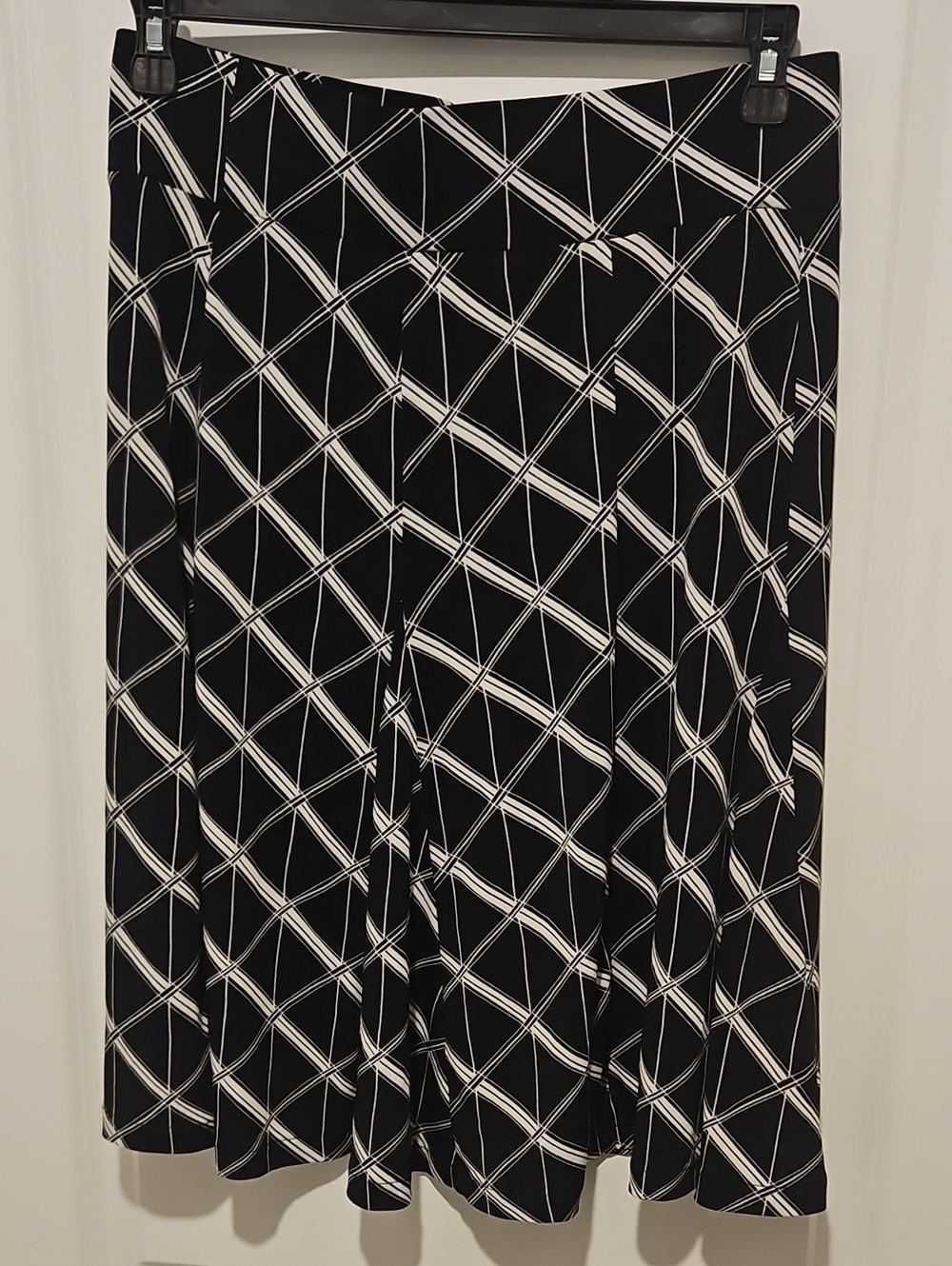 Merona Black and White Geometric Midi Skirt